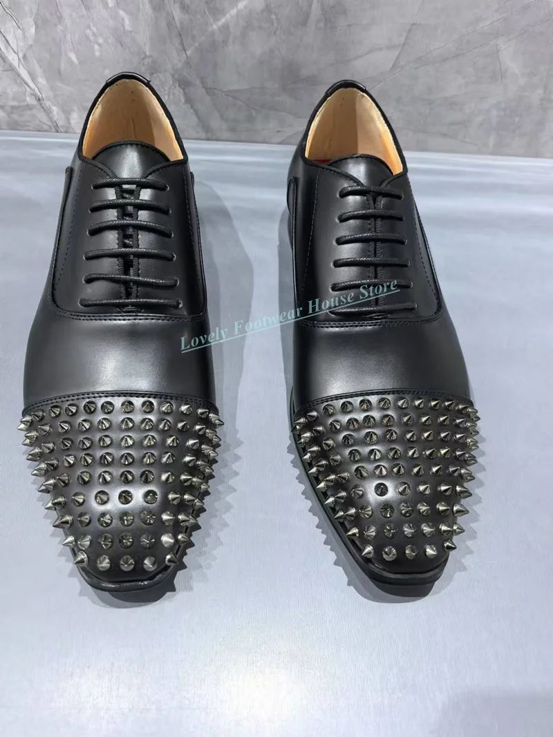 Sapatos Masculinos Loafer Bico Fino de Couro Legítimo Preto Moda Masculina Primavera Outono Cadarço Salto Quadrado Sapato com Rebite Único