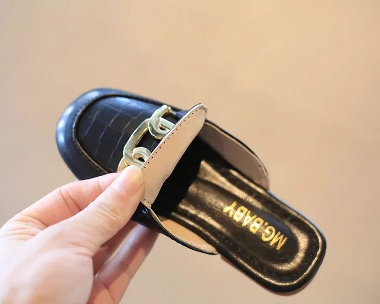 Children Sandals for Girls 2024 Summer New Girls Covered Toes Flat Leather Slippers Casual Lazy Metal Korean Kids Fashion Flats