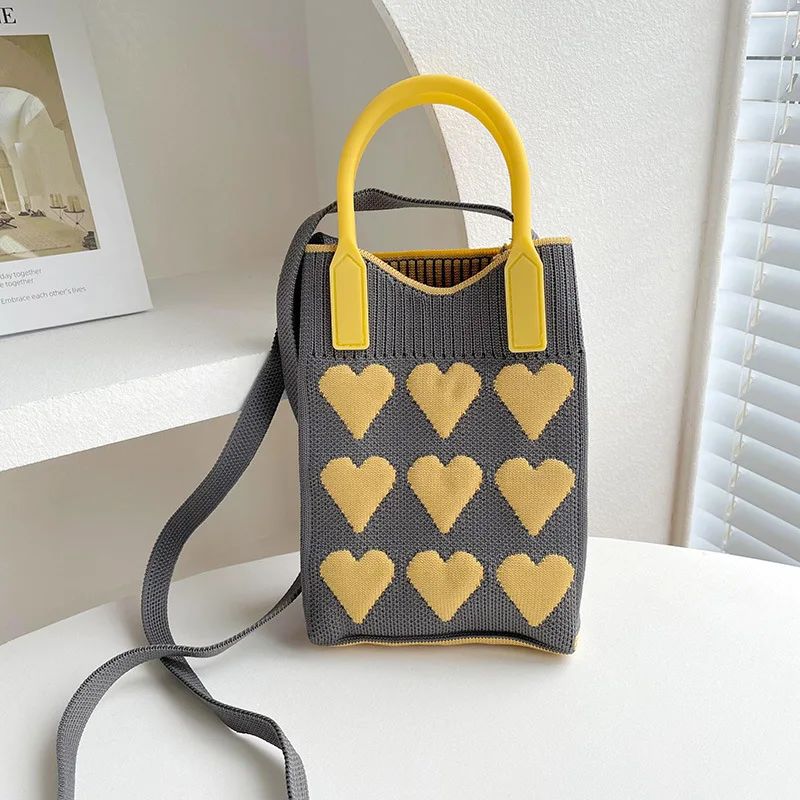 Korean Fashion Heart Knitted Mini Square Handbag for Women Small Mobile Phone Shoulder Bags Girls Cute Outdoor Crossbody Bags