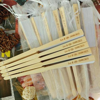 Personalized white paper Hand Fans with organza bag Custom Engraved Wedding Fans Party Favor Bridal Shower Accessory Guest Gifts