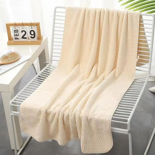 Pineapple Lattice Bath Towel Ultra Lightweight Breathable 70X140cm Coral Fleece Soft Comfortable for Beach Bathroom Quick Dry