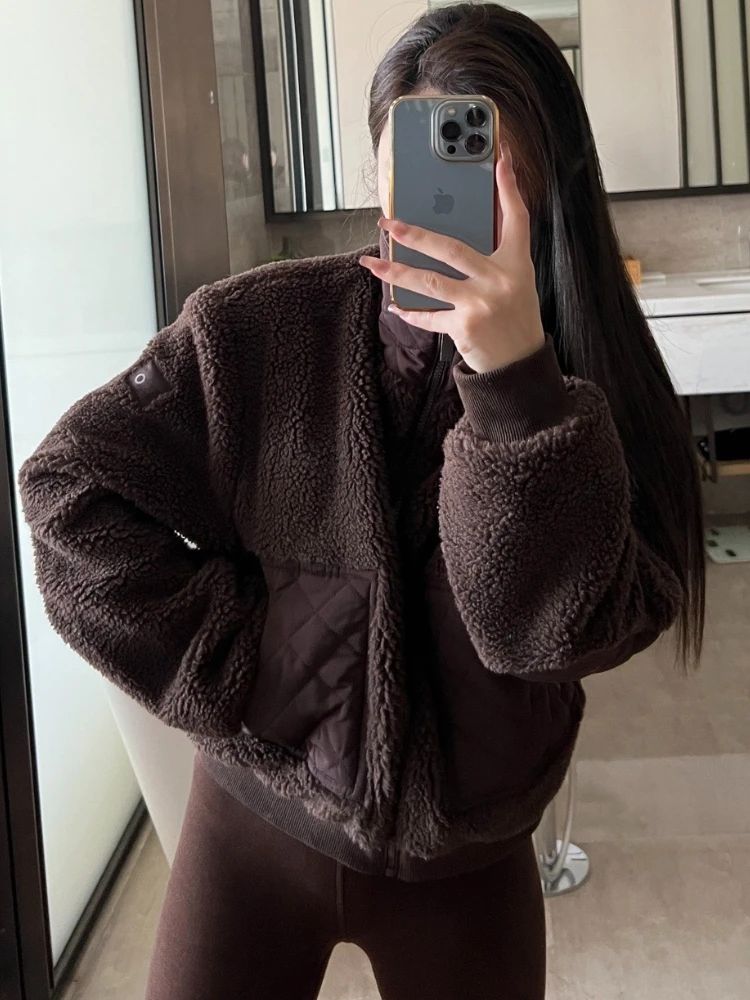 Loose Fit Long Sleeves Short Jacket High Street Zipper Winter Jacket Women Casual Fashion Warm Lamb Fleece Jackets for Women