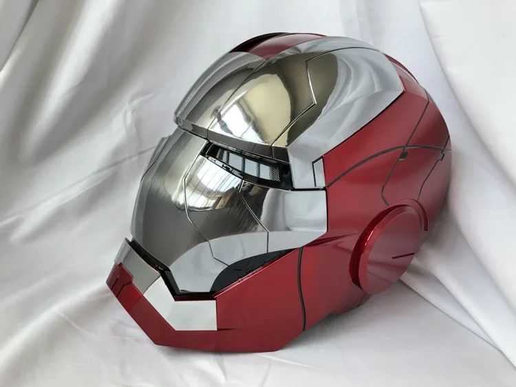 Novo capacete de Homem de Ferro AutoKing 1:1 Mk5 Cosplay Controle de Voz Olhos com Luz Modelo Brinquedos para Adultos Presente de Natal Elétrico Vestível