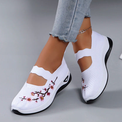 Women's Summer Casual Sneakers - Breathable Mesh Flats for All-Day Comfort