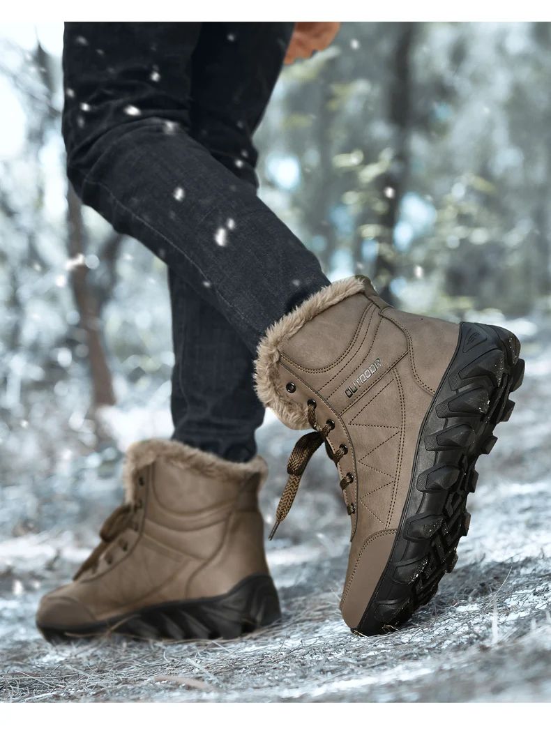 Botas de Neve de Inverno 2025 Masculinas Sapatos Outdoor Cano Alto Cadarço Antiderrapante Botas de Tornozelo Quente Confortáveis Pelúcia Sapatos Casuais Masculinos