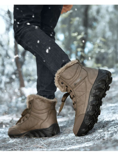 Botas de Neve de Inverno 2025 Masculinas Sapatos Outdoor Cano Alto Cadarço Antiderrapante Botas de Tornozelo Quente Confortáveis Pelúcia Sapatos Casuais Masculinos