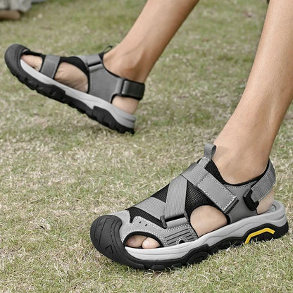 Non-Slip Sunnmer Fashion Flats Men's Breathable Sandals Lightweight Outdoor Sport Sandals Anti-collision Toe Male Beach Shoes