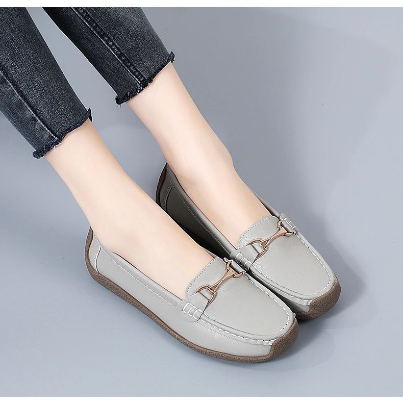 Vulcanize Women Shoes Flats Leather Moccasins Sneakers Designer Shoes for Women Slip-on Loafers Female Boat Shoes Big Size 43