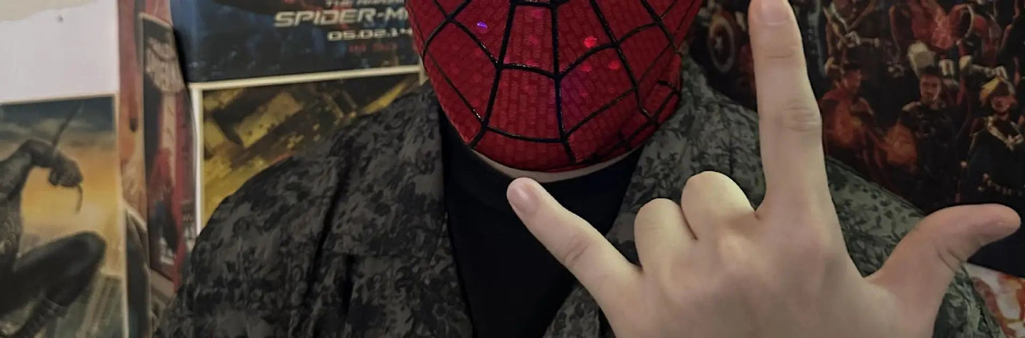 Homem-Aranha Cosplay Máscara Eletrônica de Olhos Móveis Homem-Aranha 1:1 Brinquedos com Controle Remoto para Adultos e Crianças de Presente