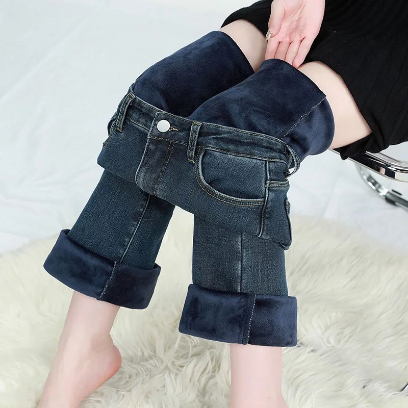 Winter Female Thin Snow Warm Plush Jeans Lady Chic Fleece Flared Pants Girls Korean High Waist Straight Leg Denim Trousers