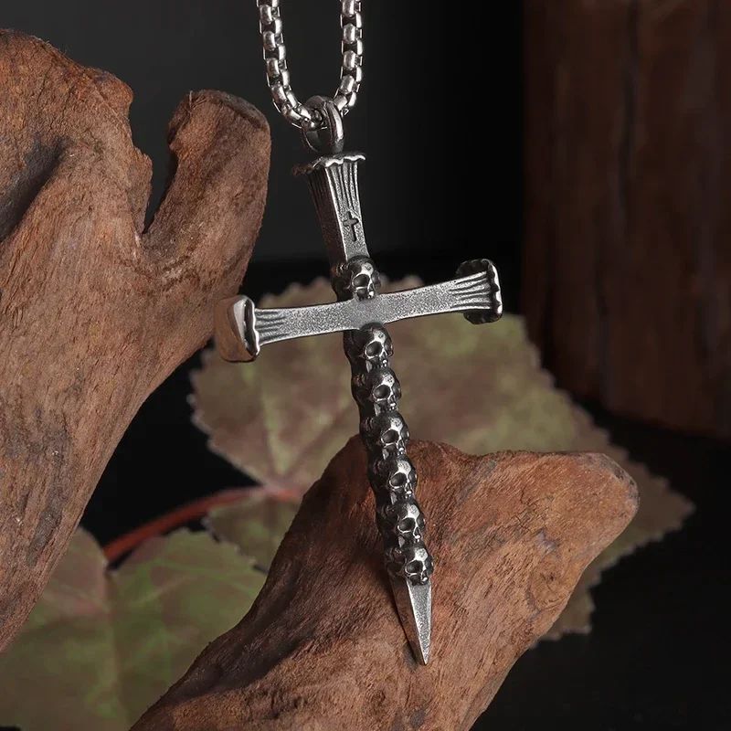 Colar Masculino Caveira Prisioneira Banhado a Prata, Acessório de Joia Gótica para Motociclistas, Punk Rock e Halloween
