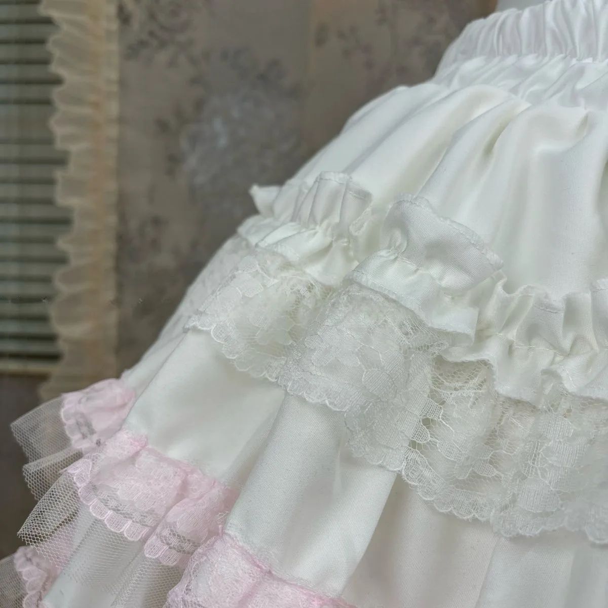 White Lace Ballerina Mini Skirt Puffy Half-length Short Skirts Sweet Cake Style New Arrival High Waist Flared Skirts