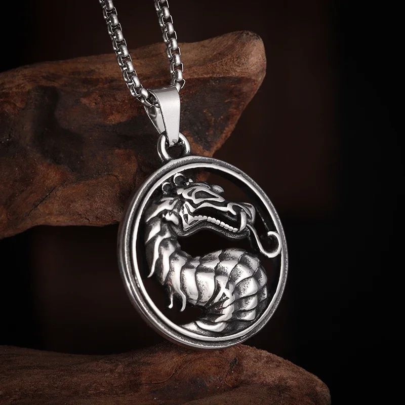 Colar de Pingente de Caveira Demoníaca Enrolada de Cobra Gótica Vintage para Homens Meninos Festa de Rock Halloween Joia de Presente