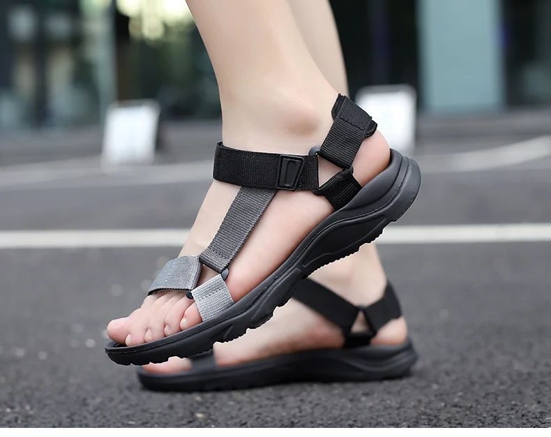 Men Sandals Non-slip Summer Flip Flops High Quality Outdoor Beach Slippers Casual Shoes Cheap Men's shoes Water Shoes 9072