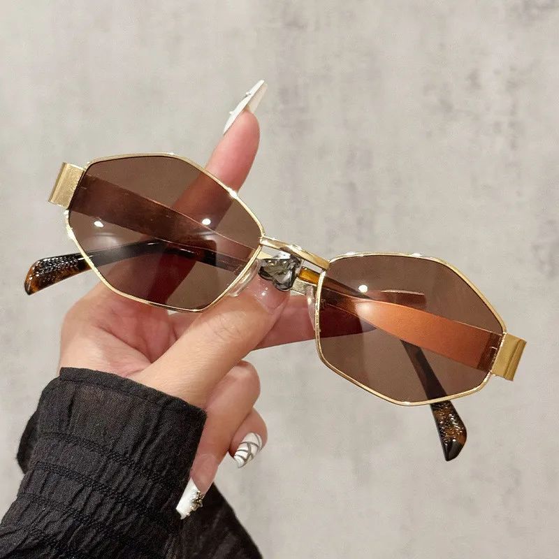 Fashion Polygonal Women Sunglasses 2025 Vintage Brand Rhombus Ladies Sun glasses Shades Unique Metal Frame Punk Eyewear Men