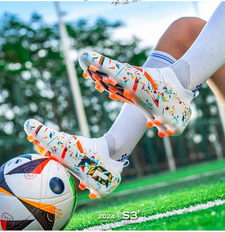 New Men TF/FG Soccer Shoes Society Original Grass Training Professional Cleats Football Boot Low Cut Top Quality Sneakers Casual