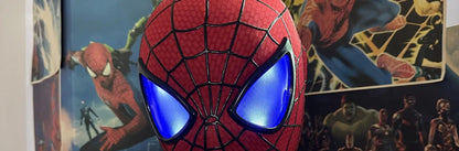Homem-Aranha Cosplay Máscara Eletrônica de Olhos Móveis Homem-Aranha 1:1 Brinquedos com Controle Remoto para Adultos e Crianças de Presente
