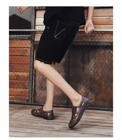 2025 New Men's Handmade Leather Sandals Flat Sandals Fashion Men's Suitable for Beach Vacation Summer Brown Non-slip Sandals