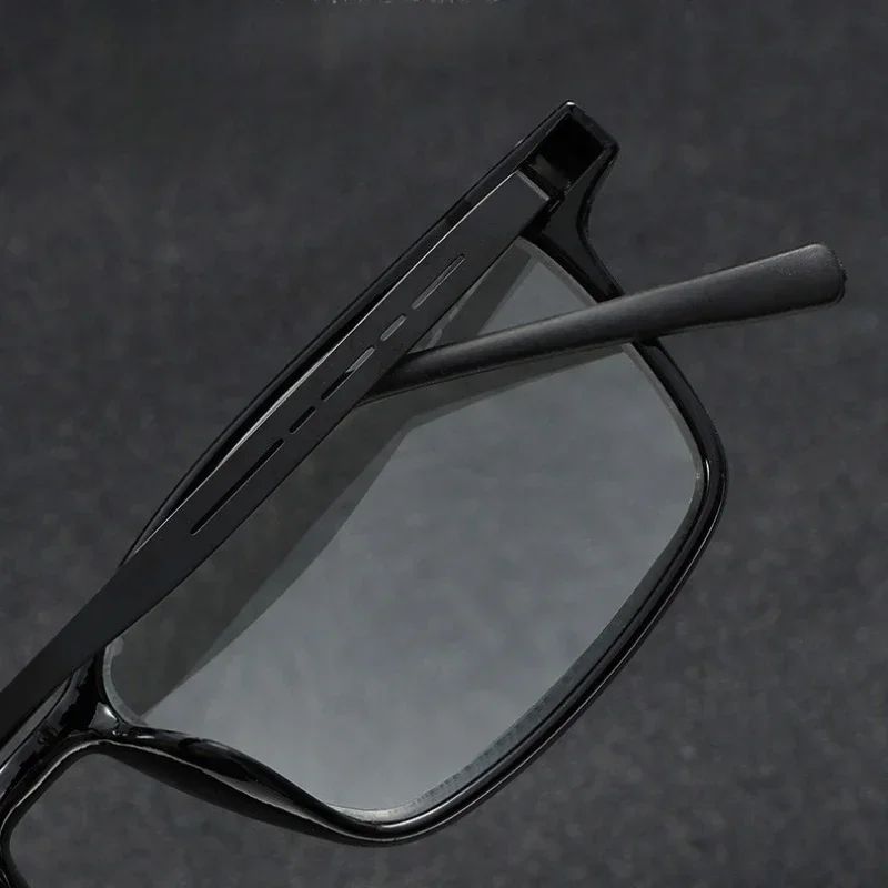 Óculos Multifocal Fotocromático para Presbiopia Armação Quadrada Óculos de Leitura para Negócios Luz Azul Lentes Acabadas para Vista Longa