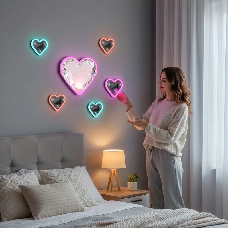 Luzes de Neon LED Solares para Janela de Carro - Luz de Atmosfera Interna em Formato de Coração RGB Sem Fio com Cores Mutáveis