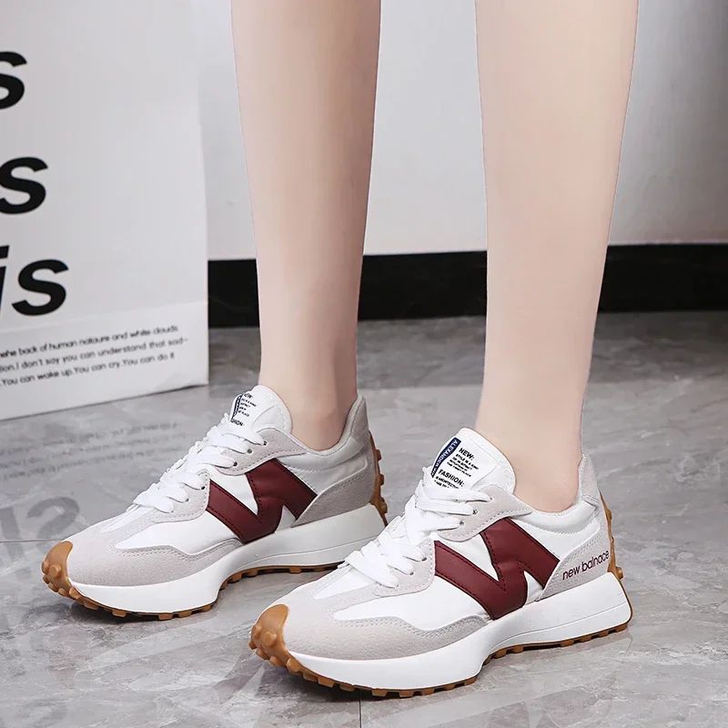 Tênis Feminino Casual Moda Respirável Caminhada Chato Tênis Feminino 2025 Academia Vulcanizado Branco Calçado Feminino