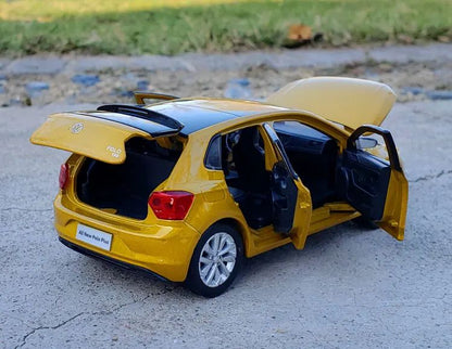 1:32 Volkswagens POLO Liga Carro Modelo Diecasts & Veículos de Brinquedo Metal Carro de Brinquedo Modelo Simulação Miniatura Escala Brinquedos Presente