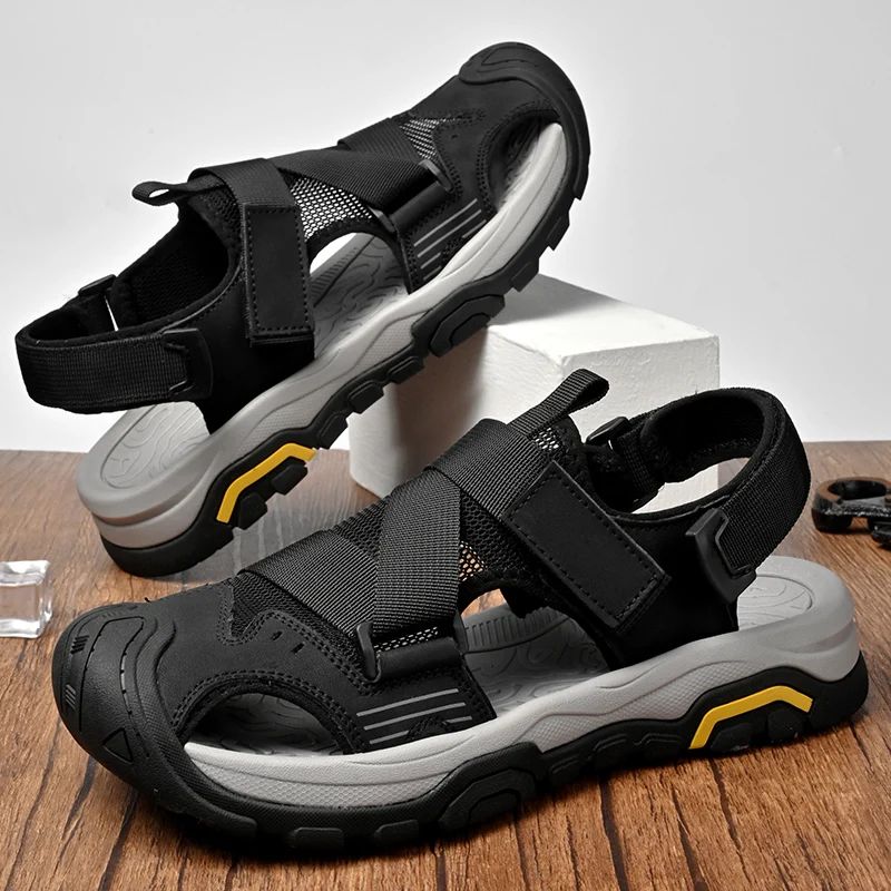 Non-Slip Sunnmer Fashion Flats Men's Breathable Sandals Lightweight Outdoor Sport Sandals Anti-collision Toe Male Beach Shoes