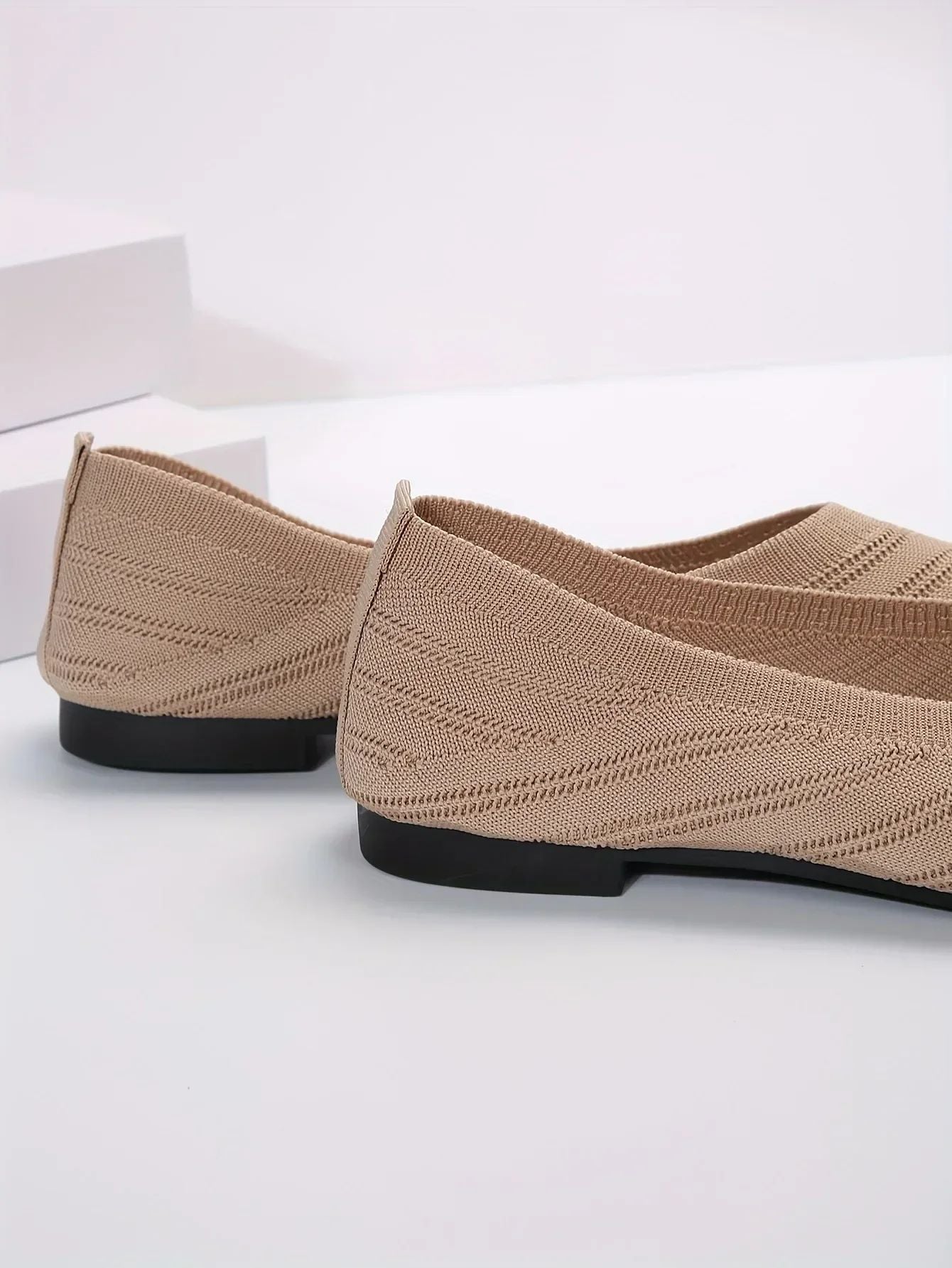 Women's Pointed Toe Flat Shoes Solid Color Knitted Slip on Shoes Casual Breathable Ballet Flats Women Flat Shoes Loafers Women