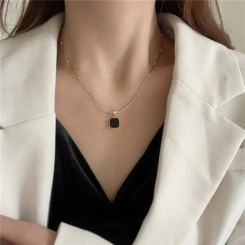 Colares de Aço Inoxidável Preto Exquisito Minimalista Pingente Quadrado Gargantilha Correntes Colar da Moda para Mulheres Presentes de Joalheria para Festas