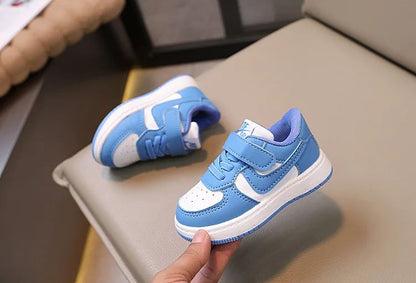 Children's Sports Shoes Low-Top Soft Bottom Color Blocking Board Shoes Boys and Girls Fashionable Hundred Non-slip Casual Shoes