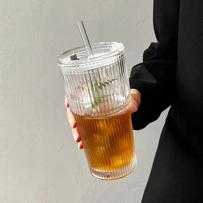 Copo de Café de Vidro Listrado 600ML com Tampa e Canudo Copos Transparentes para Suco Leite Chá Canecas de Café Gelado Utensílios para Beber