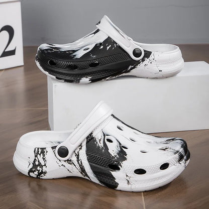 Summer Couple Clog Shoes Fashion Sandals Waterproof Slippers Men Shoes Outdoor Soft Sole Shoes Clogs EVA Beach Home Slipper