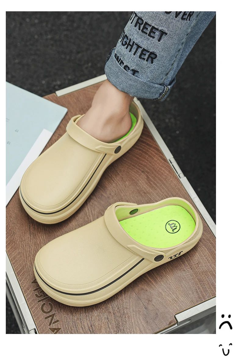 A Pair of Men's Casual Shoes, Waterproof and Oil-Proof, Low-Top Non-Slip Chef Shoes, Wear-Resistant and Non-Slip Men's Shoes