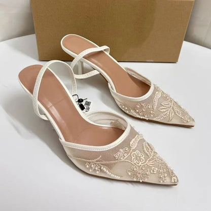 Sapatos de Grife Femininos Brancos para Casamento com Salto Alto, Tela Bordada com Flores, Tira Traseira e Salto Fino, Sensual, para Mulheres