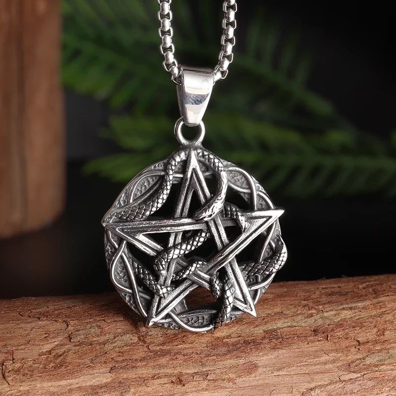 Colar de Pingente de Caveira Demoníaca Enrolada de Cobra Gótica Vintage para Homens Meninos Festa de Rock Halloween Joia de Presente