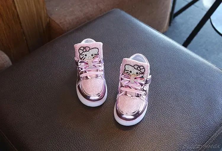 New Disney Children Luminous Shoes Boys Girls Hello Kitty Shoes Flashing Lights Fashion Sneakers Toddler Little Kid LED Sneakers