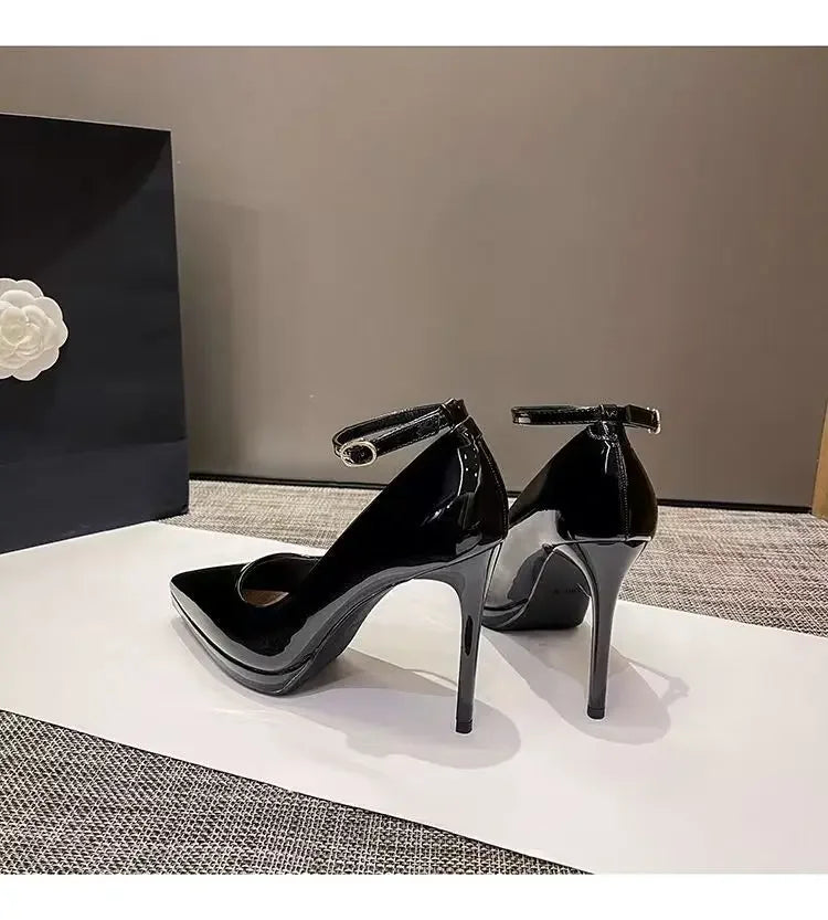 Sapatos femininos com salto agulha super alto de 11cm, corrente de pérolas, tira no tornozelo, bico fino, tamanho grande, sapatos de escritório de couro