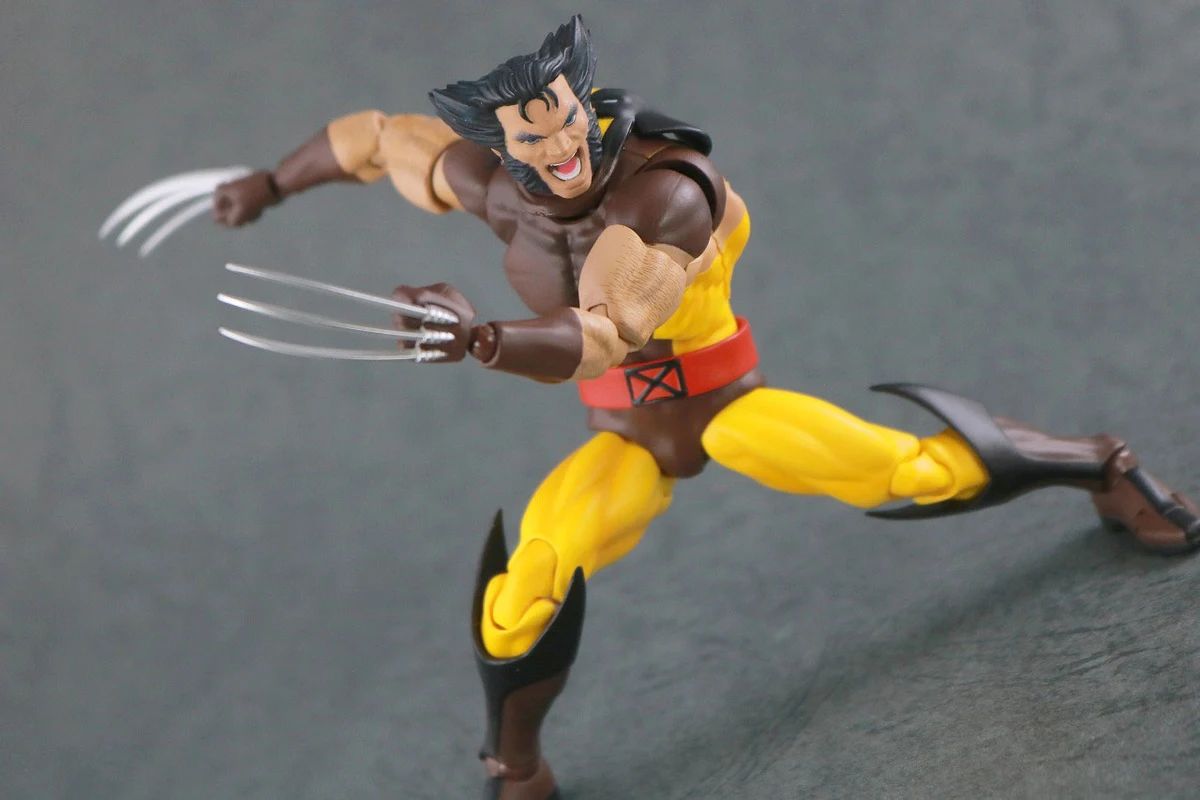 In Stock Ct Toys Wolverine Mafex 096 Figure 138 Brown Comic Ver X-Men Anime Action Figure Figurine Model Customized Gifts Toys