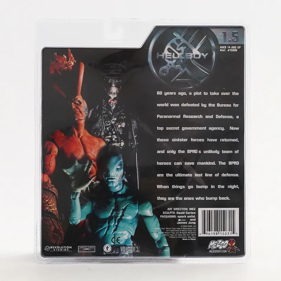 Mezco - Hellboy - 2004 "Hellboy" Casaco Variante Boneco Modelo Colecionável Figura de Ação Brinquedo
