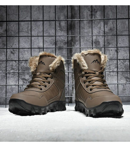 Calçados Masculinos 2025 Novas botas de inverno masculinas Pantufas Quentes Impermeáveis Antiderrapantes Tênis de pelúcia Botas de couro Masculinas Tamanho Plus 48