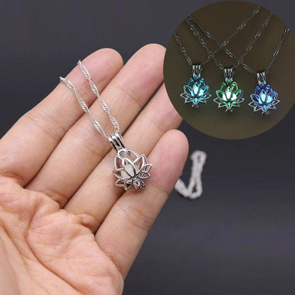 Colar com Pingente de Lua Luminosa para Meninas Adolescentes Colar Gargantilha Brilha no Escuro Joias Presentes ????????