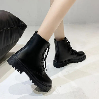 New Autumn Flat-soled Retro Lace-up Short-tube Solid Color Round-toe Korean Style Fashion Boots Sports Thick-soled Riding Boots