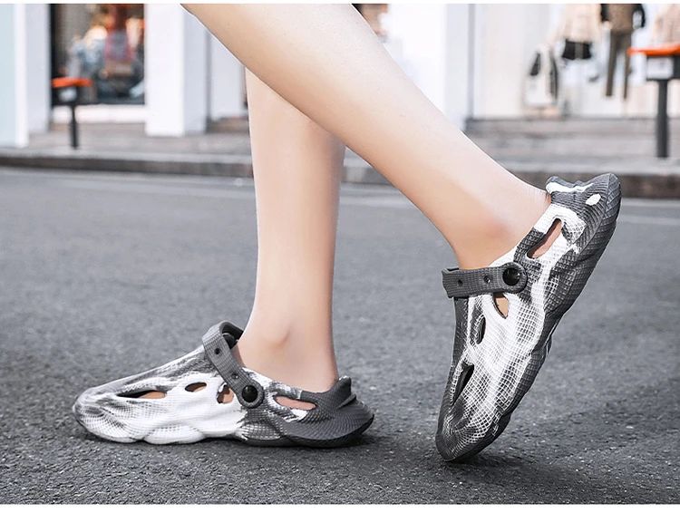 Novelty Hot Sale Garden Shoes for Women Mens Sandals EVA Lightweight Beach Clogs Summer Beach Zapatos Hombre for Men and Women