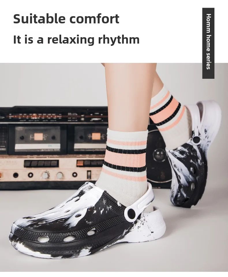 Summer Couple Clog Shoes Fashion Sandals Waterproof Slippers Men Shoes Outdoor Soft Sole Shoes Clogs EVA Beach Home Slipper