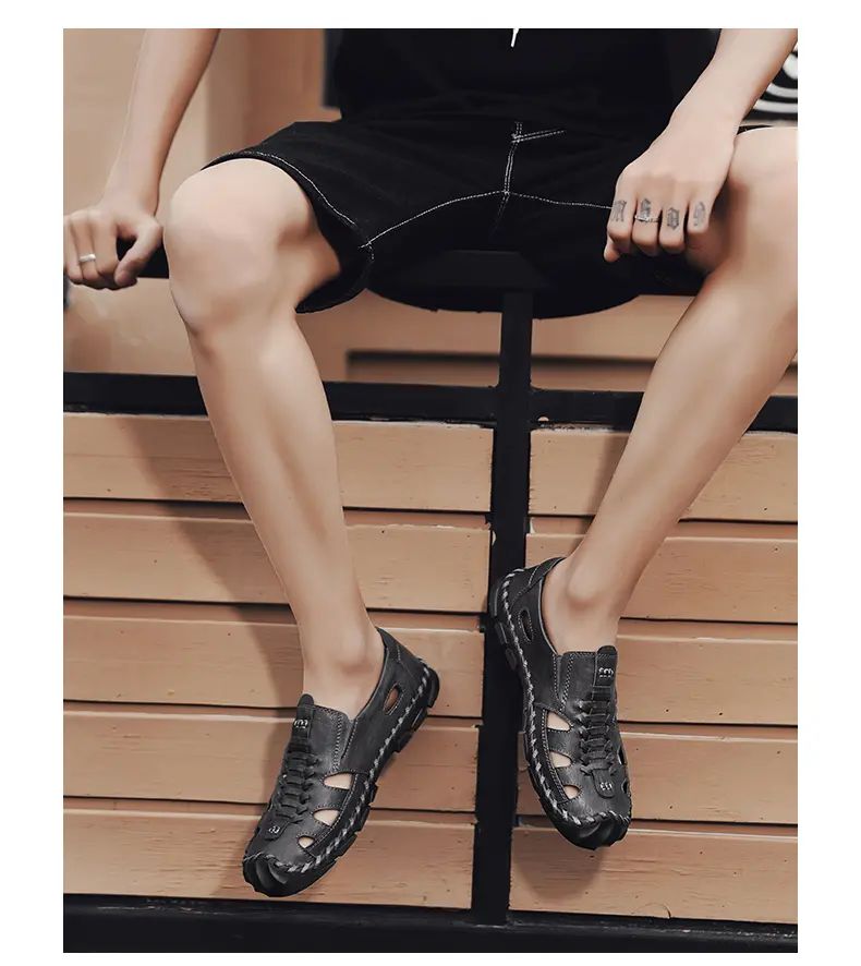 2025 New Men's Handmade Leather Sandals Flat Sandals Fashion Men's Suitable for Beach Vacation Summer Brown Non-slip Sandals