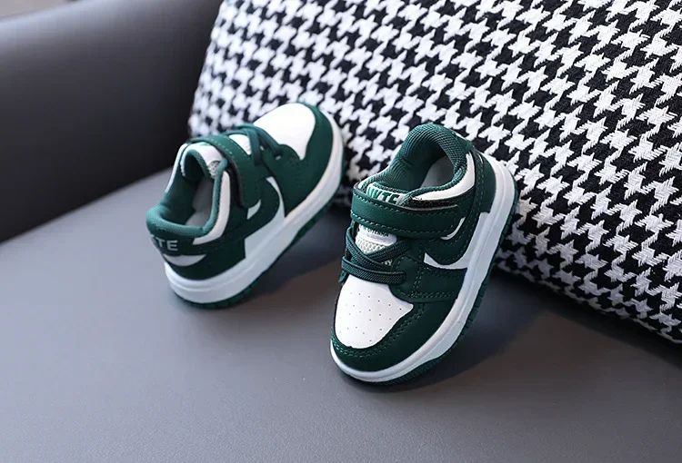 2025 New Toddler Baby Kids Fashion Design Walking Shoes Sneakers White Non-slip Casual Shoes Boys Breathable Outdoor Board Shoes