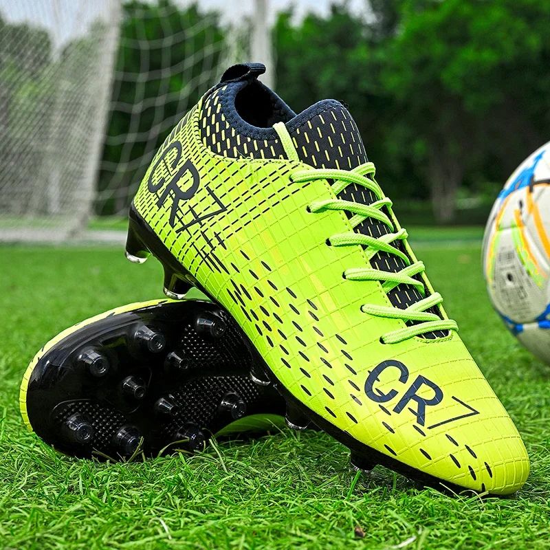 New Men Soccer Shoes Unisex Drop Shipping Football Boots Breathable Sports Cleats Professional Outdoor Ultralight Non-slip
