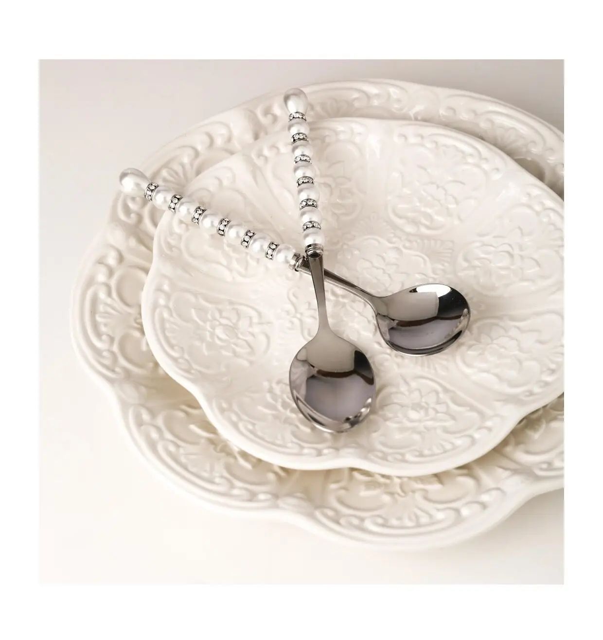 Conjunto de talheres luxuosos de aço inoxidável 304 com colher, garfo e faca, talheres com pérolas e diamantes, caixa de presente, utensílios para casa, cozinha e casamento