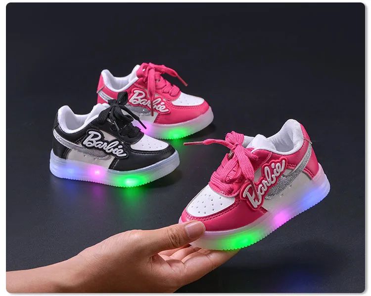 Girls Light-Emitting Sneakers Cartoon Board Shoes Breathable Breathable Leather Casual Shoes Fashion LED Shine Running Shoes