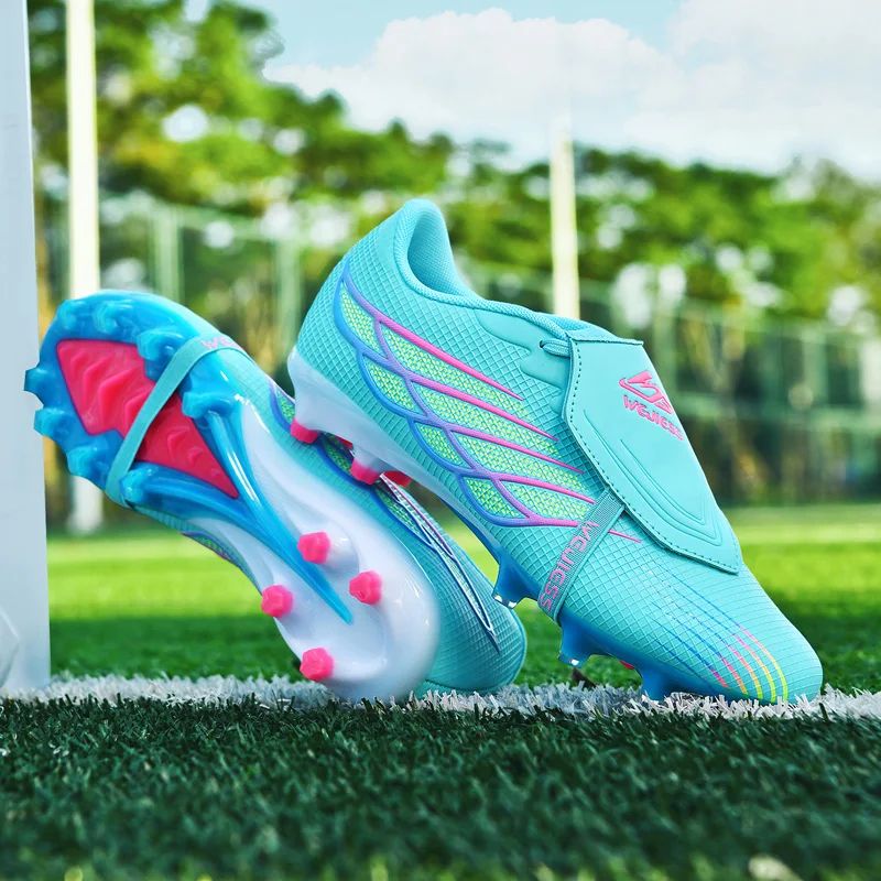 Football Cleats Men Ultralight Grass Soccer Shoes Men's Futsal Shoes Professional FG Football Shoes Men Training Match Sneakers